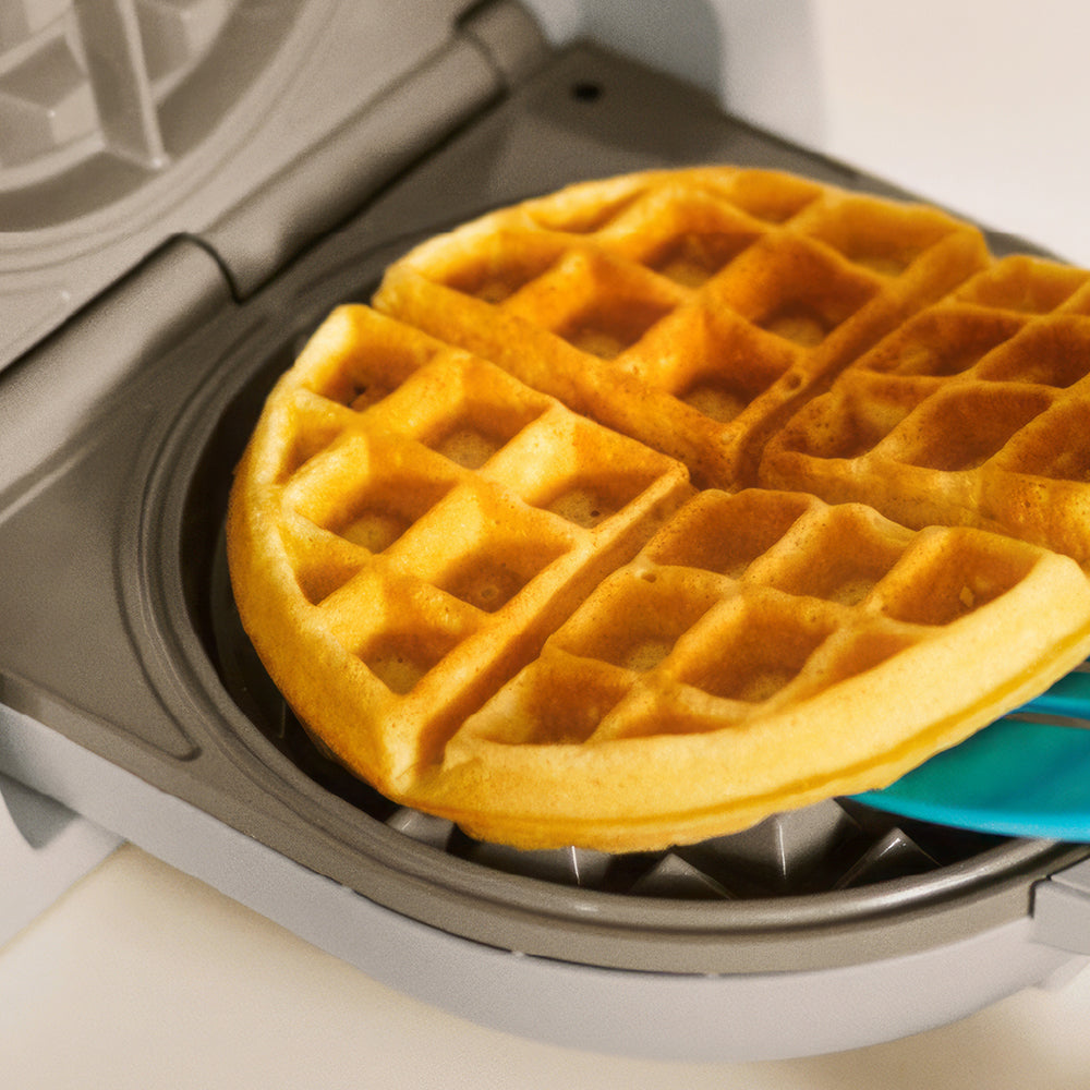 Flip-n-Store Waffle Maker with Ceramic Nonstick Plates, 1000W